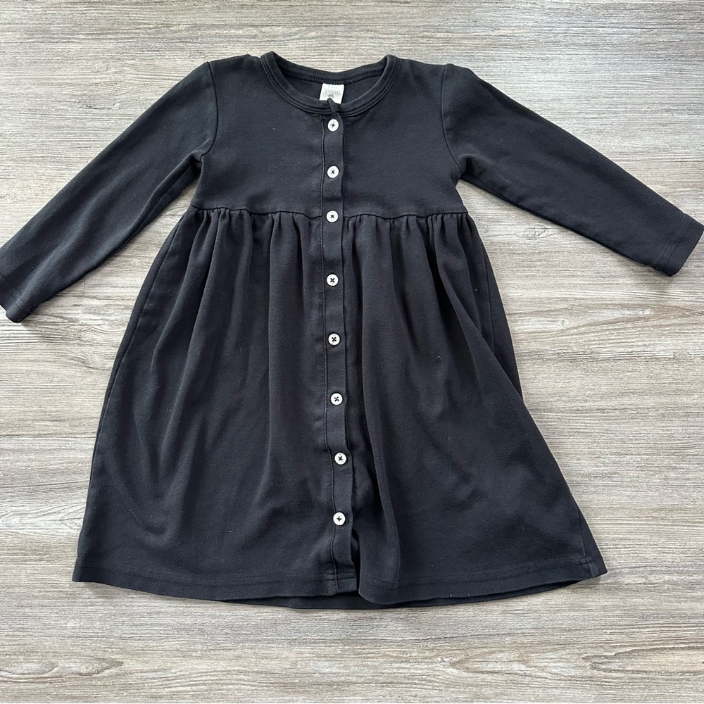Kate Quinn black dress